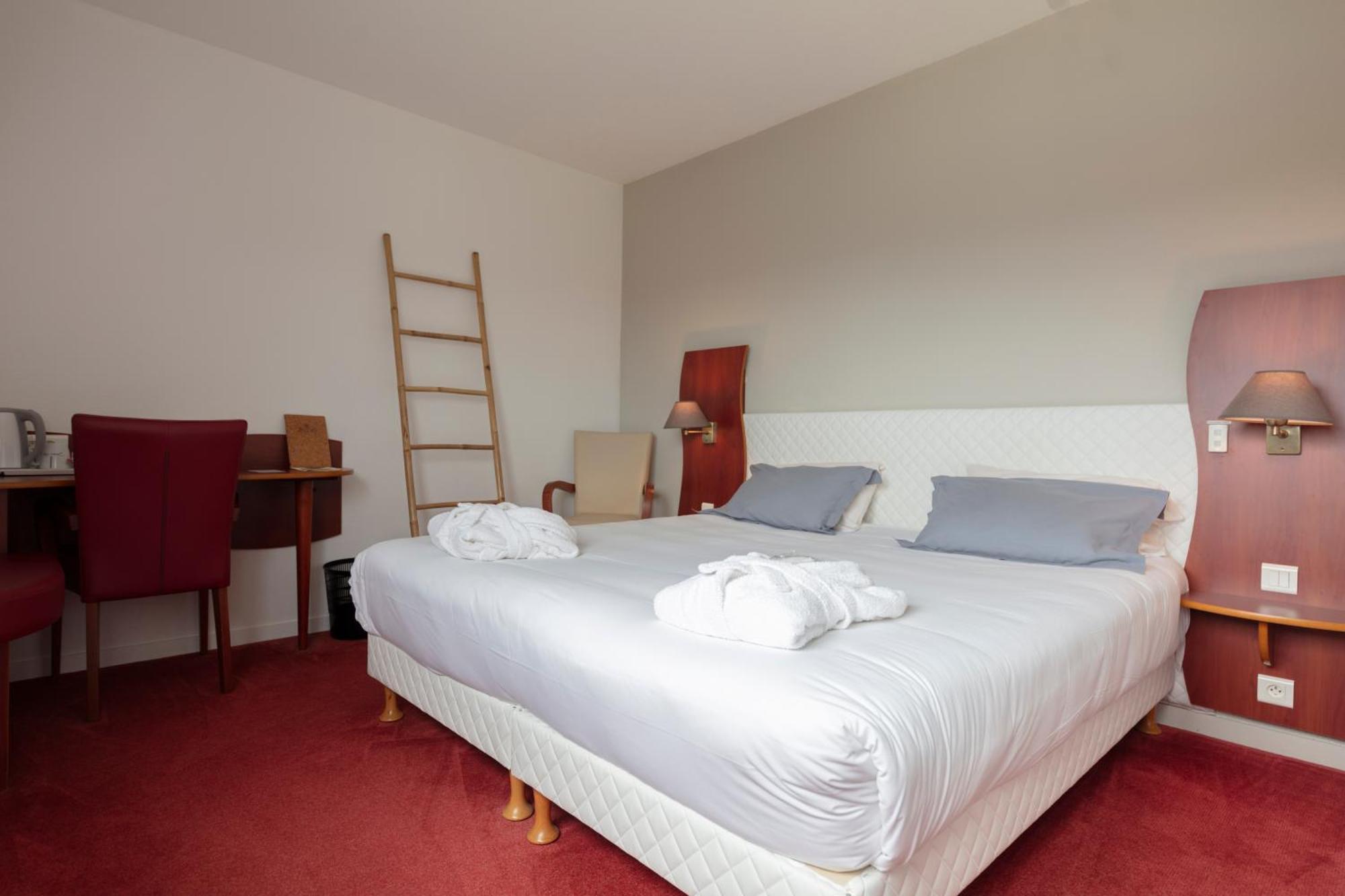 Artemis Hotel & Spa Bistro Coquet Brioude Habitación foto