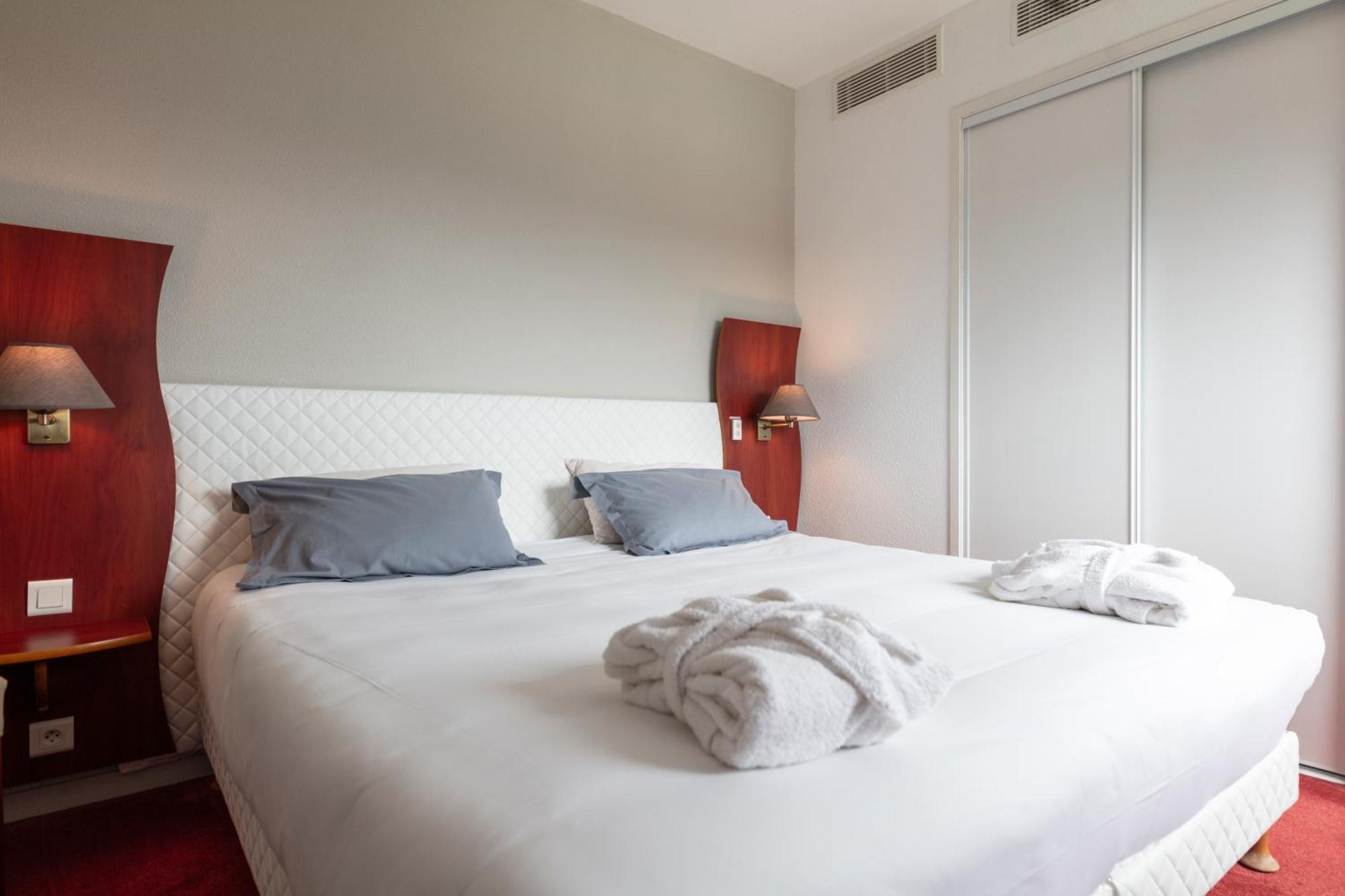 Artemis Hotel & Spa Bistro Coquet Brioude Habitación foto